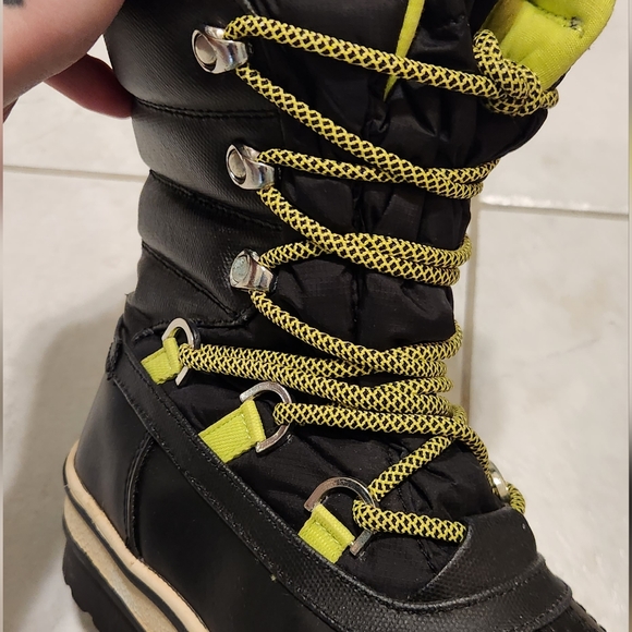 Sorel Style Waterproof Winter Snow Boots - Picture 9 of 11